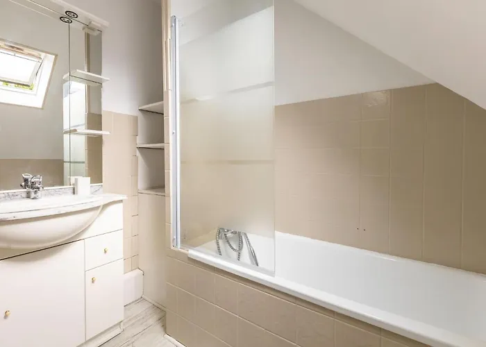 펜션 Sunlit Garden Escape Normandy