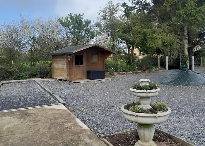 Sunlit Garden Escape Normandy * 이지니쉬르메르