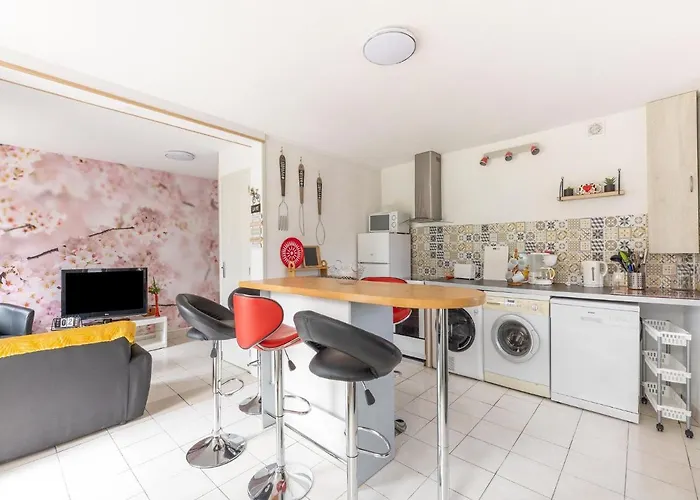 בית נופש Sunlit Garden Escape Normandy *